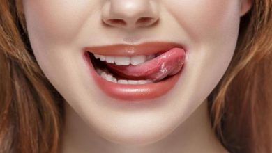علت تلخی دهان؛ ۱۲ دلیل احتمالی برای تلخی دهان