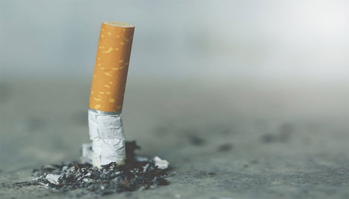 حکم کشیدن سیگار برای روزه دار بر اساس نظر ۱۰ مرجع تقلید