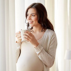 خوردن چای در بارداری، مزایا و محدودیت های مصرف