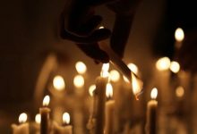 دانلود مداحی امشب به صحرا بی کفن جسم شهیدان است